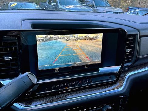 Used 2022 Chevrolet Silverado 1500 LT image 10