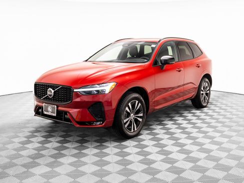 Used 2025 Volvo XC60 B5 Core w/ Protection Package Premier image 1