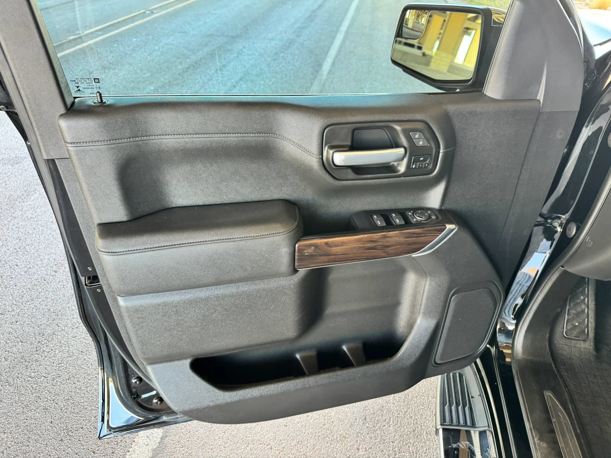 Used 2021 GMC Sierra 1500 SLT AWD/4WD image 11