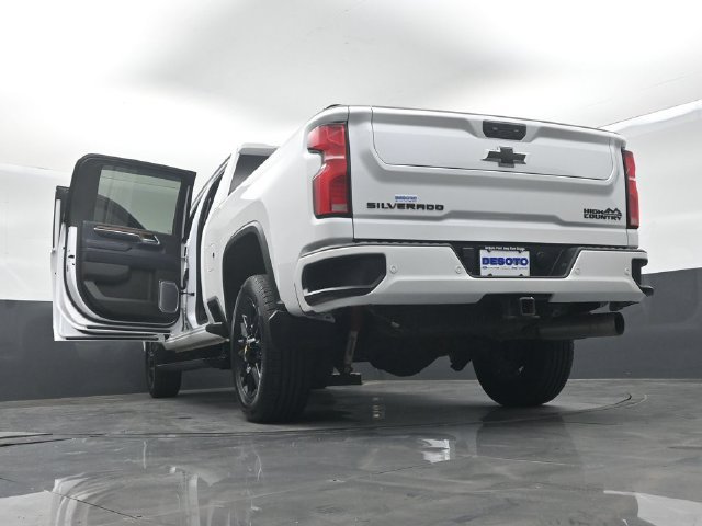 Used 2024 Chevrolet Silverado 3500 High Country w/ High Country Premium Package AWD/4WD image 75