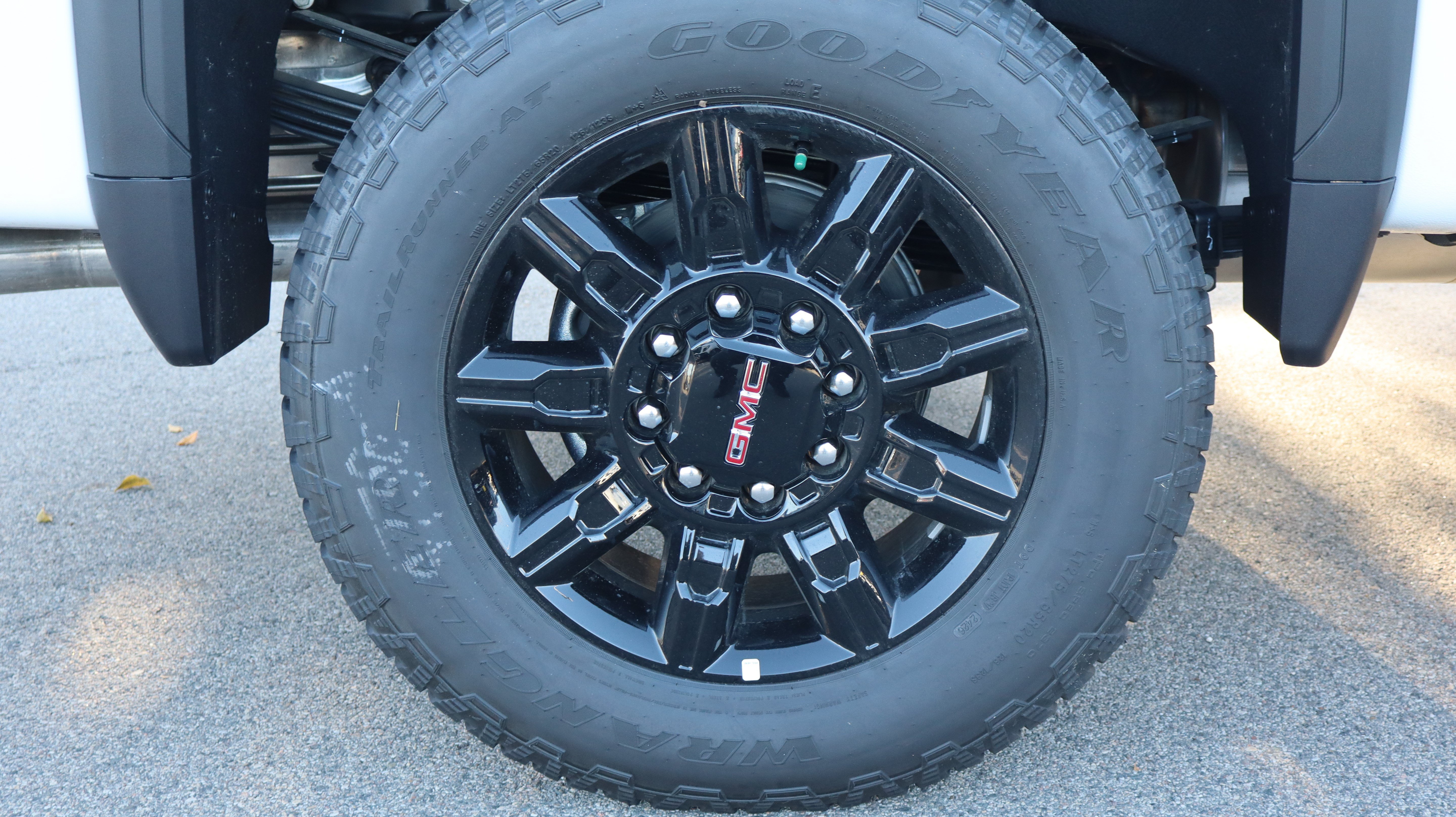 New 2026 GMC Sierra 3500 AT4 w/ AT4 Premium Plus Package AWD/4WD image 21
