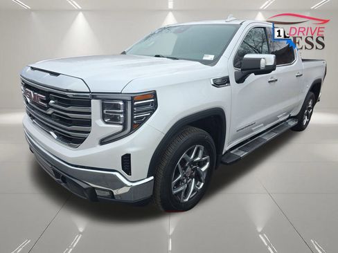 Used 2023 GMC Sierra 1500 SLT w/ SLT Convenience Package AWD/4WD image 3