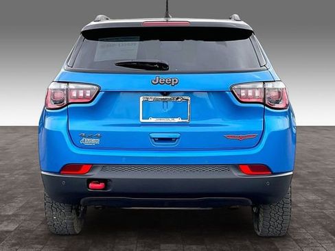 Used 2025 Jeep Compass Trailhawk AWD/4WD image 4