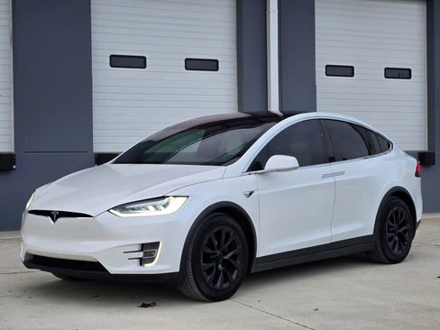 Used 2019 Tesla Model X Long Range image 4