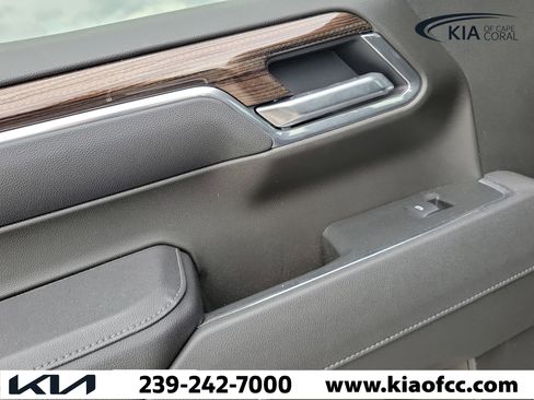 Used 2025 Chevrolet Silverado 1500 LT w/ Protection Package AWD/4WD image 10