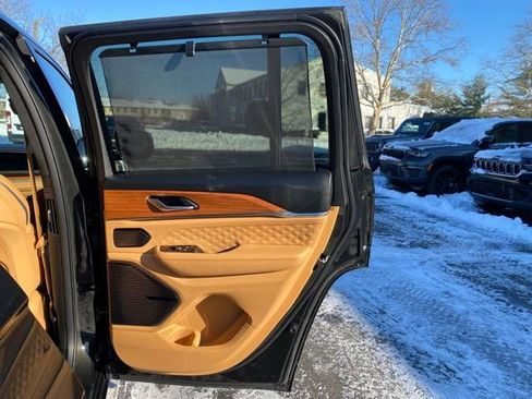 Used 2023 Jeep Grand Cherokee Summit image 27