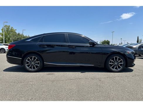 Used 2022 Honda Accord EX-L image 7