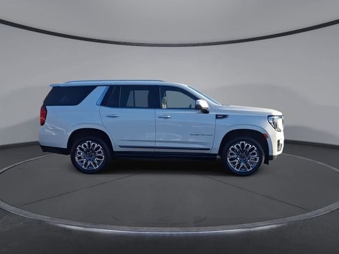 Used 2024 GMC Yukon Denali Ultimate image 9