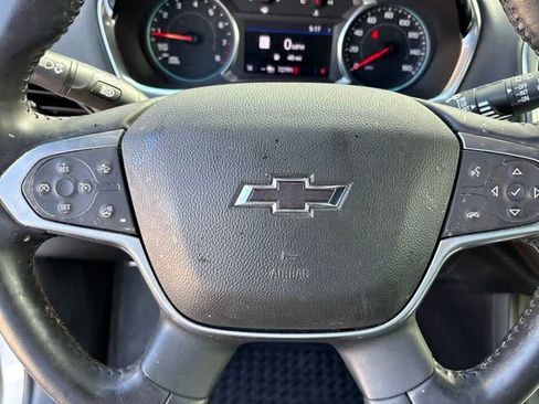 Used 2022 Chevrolet Traverse RS FWD image 9