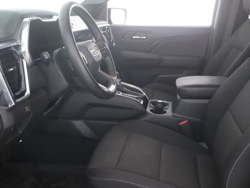 Used 2024 GMC Canyon Elevation w/ Convenience Package AWD/4WD image 13