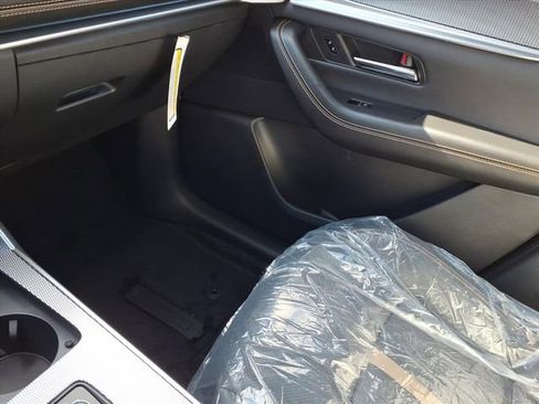 New 2025 MAZDA CX-90 Plug-In Hybrid w/ Premium Plus image 18