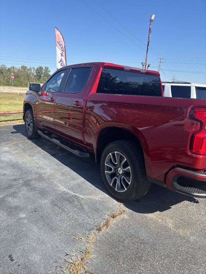 Used 2021 Chevrolet Silverado 1500 RST AWD/4WD image 3