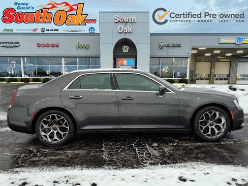 Certified 2018 Chrysler 300 Touring image 2
