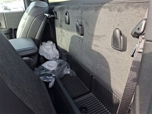 Used 2024 RAM 2500 Tradesman w/ Chrome Appearance Group image 10