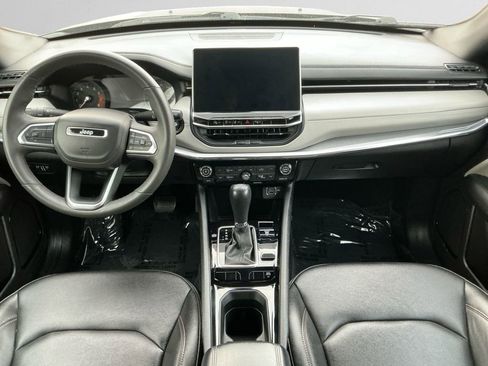 Used 2024 Jeep Compass Limited image 10