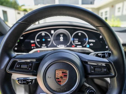 Used 2025 Porsche Taycan RWD image 19