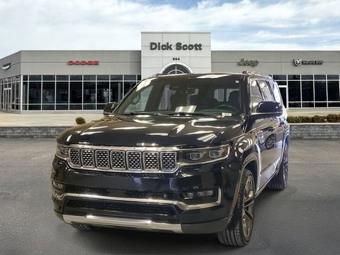 Used 2022 Jeep Grand Wagoneer Series III image 2