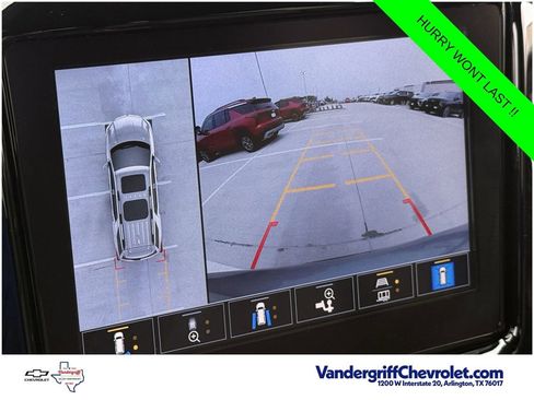 Used 2023 Chevrolet Traverse Premier w/ Redline Edition FWD image 17