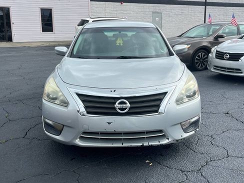 Used 2013 Nissan Altima 2.5 S FWD image 2
