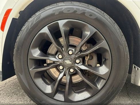 Used 2021 Dodge Durango R/T w/ Blacktop Package AWD/4WD image 10
