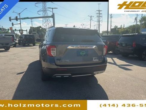 Used 2023 Ford Explorer XLT w/ Equipment Group 202A image 7