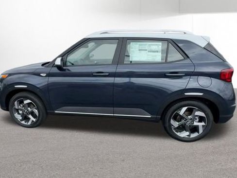 New 2026 Hyundai Venue SEL FWD image 5