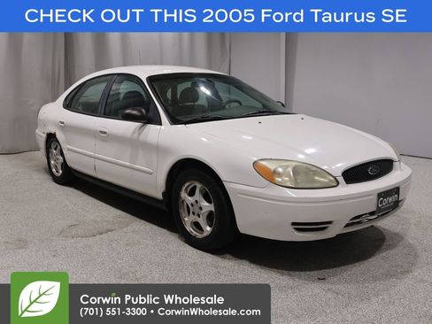 Used 2005 Ford Taurus SE image 1