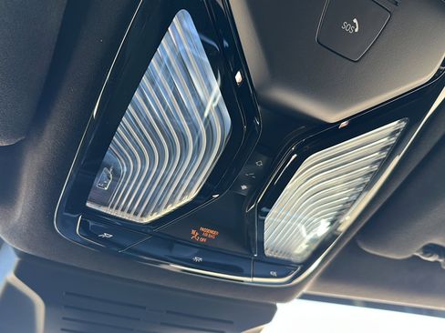 Used 2026 BMW X5 M60i image 37