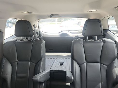 Used 2022 Subaru Ascent Limited AWD/4WD image 14