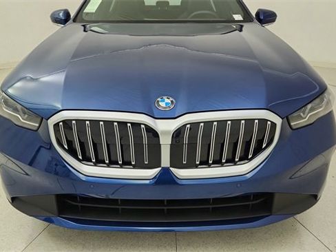 Used 2026 BMW 530i image 8