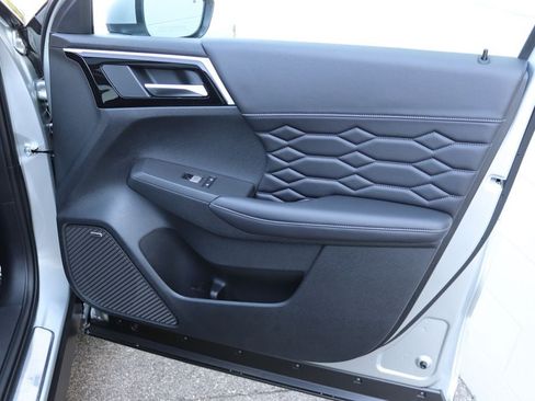 New 2026 Mitsubishi Outlander SEL AWD/4WD image 14
