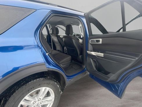 Used 2020 Ford Explorer XLT w/ Comfort Package image 24