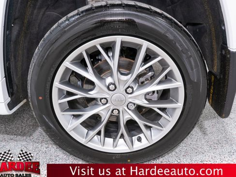 Used 2023 Jeep Grand Cherokee Summit image 10