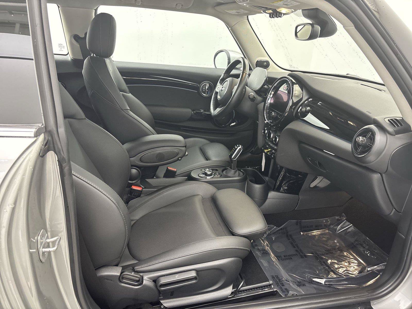 Used 2024 MINI Cooper SE FWD image 32