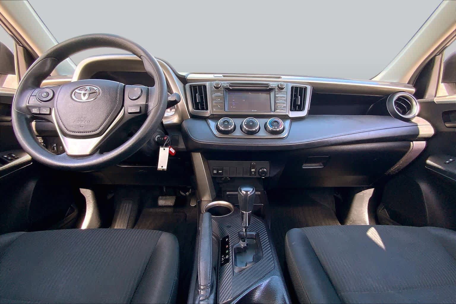 Used 2015 Toyota RAV4 LE FWD image 15