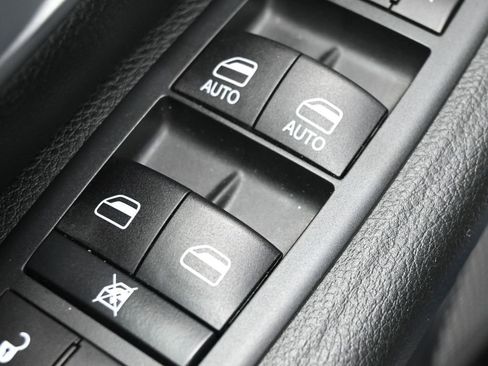 Used 2020 RAM 1500 Big Horn image 14