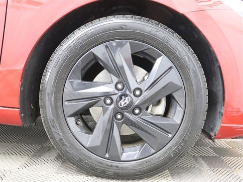 Used 2021 Hyundai Elantra SEL w/ Convenience Package image 40