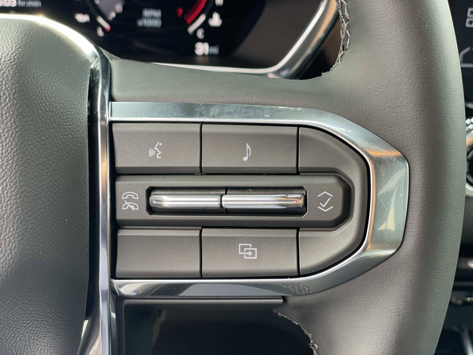 New 2026 GMC Canyon Elevation RWD image 12