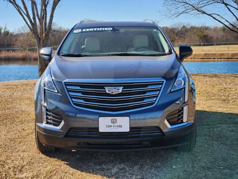 Used 2019 Cadillac XT5 Luxury image 2