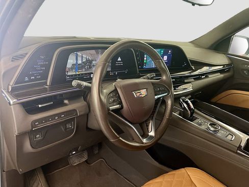 Used 2023 Cadillac Escalade Premium Luxury AWD/4WD image 9