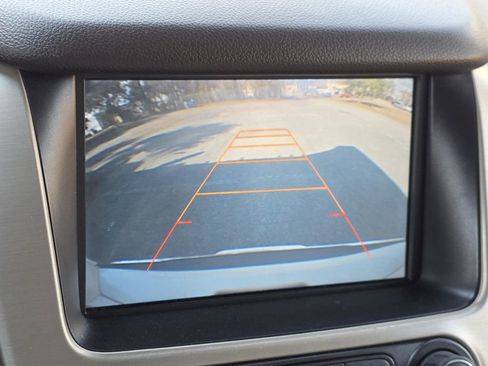 Used 2015 GMC Yukon Denali w/ Open Road Package image 18