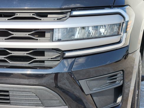 Used 2022 Ford Expedition Max XLT RWD image 11