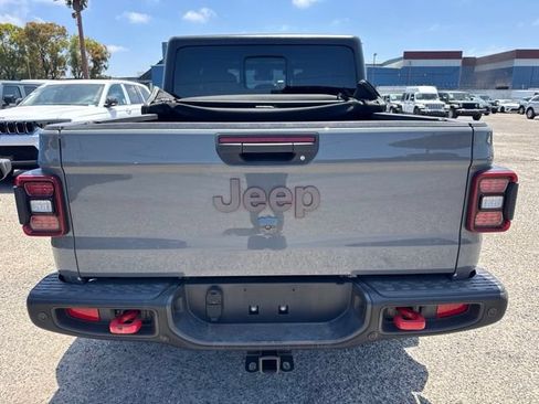 Used 2021 Jeep Gladiator Rubicon w/ Dual Top Group AWD/4WD image 6