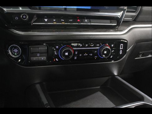 Certified 2024 Chevrolet Silverado 2500 LTZ w/ LTZ Convenience Package AWD/4WD image 16