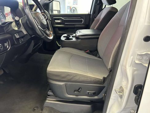Used 2024 RAM 2500 Big Horn w/ Off Road Package AWD/4WD image 19