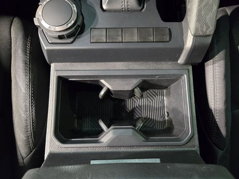 Used 2024 Toyota Tacoma SR image 14