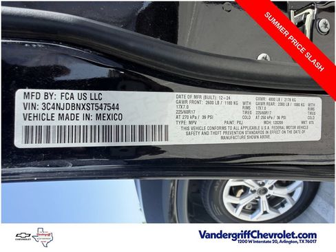 Used 2025 Jeep Compass Latitude w/ Sun & Sound Group AWD/4WD image 31