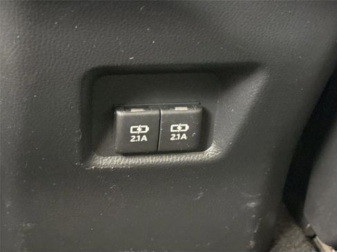 Used 2020 Toyota RAV4 XLE w/ Convenience Package image 36