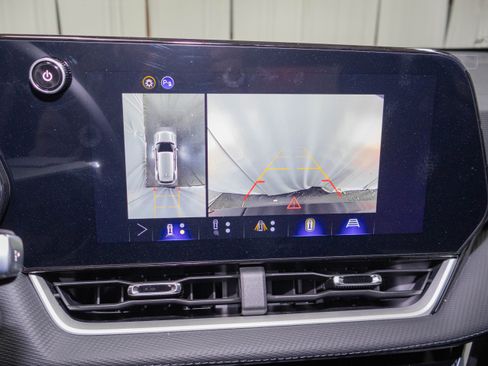 New 2026 Chevrolet Equinox LT image 18