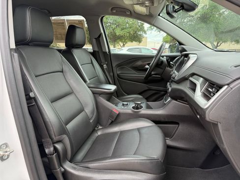 Used 2024 GMC Terrain SLT AWD/4WD image 38
